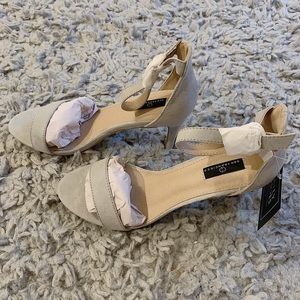 3.5 inch Grey Pumps - Daily Shoes San Francisco